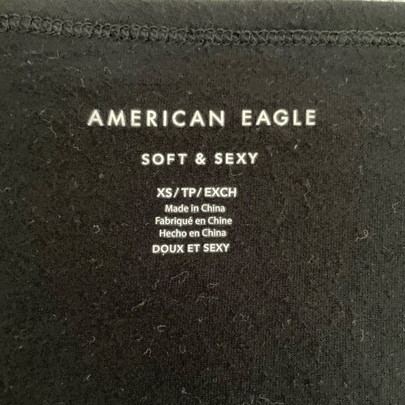 American Eagle soft and sexy shirt, black with flowers, size xs woman’s - Picture 5 of 5